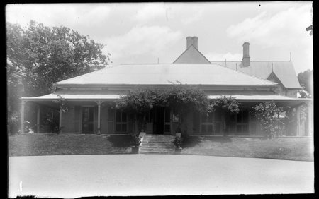 Duntroon House, eastern facade, oak tree on left planted to commerate birth of Frederick Campbell.