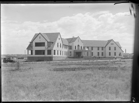 Hotel Ainslie, Reid, from Ainslie Avenue.