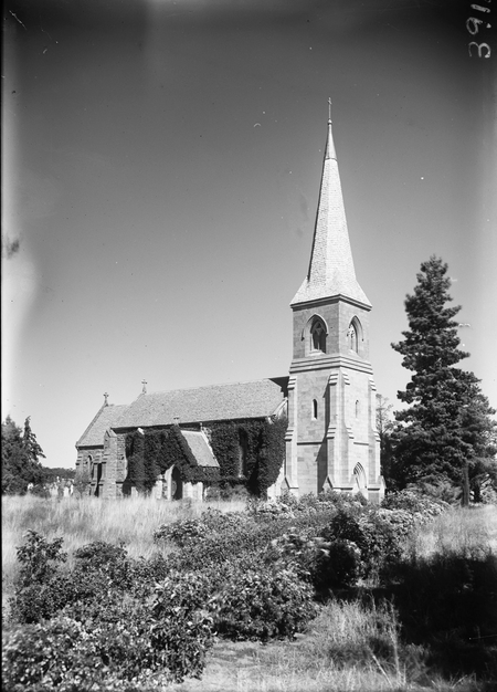 St John's Church Constitution Avenue, Reid, from the south east.