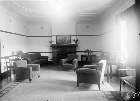 Glebe Guest House sitting room.