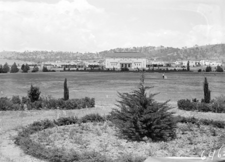 Manuka swimming pool under construction, 3 December 1930.