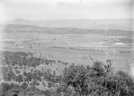 View towards Parliament House on the right and Kingston from Mt Ainslie.