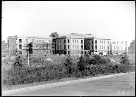 West Block under contruction, from Commonwealth Avenue.