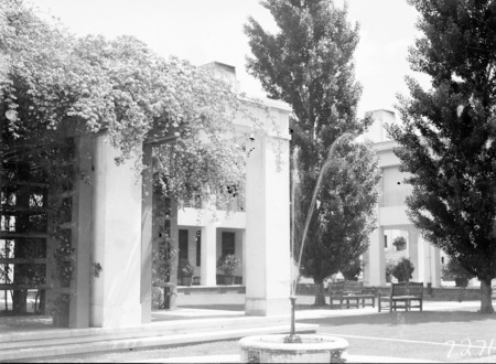 Courtyard of Parliament House.