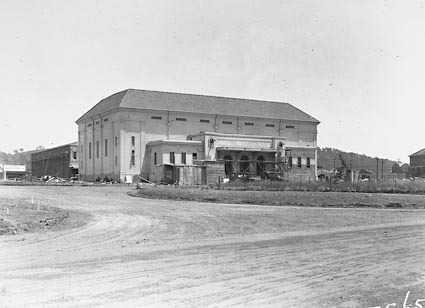 Capitol Theatre under construction, Franklin Street, Manuka